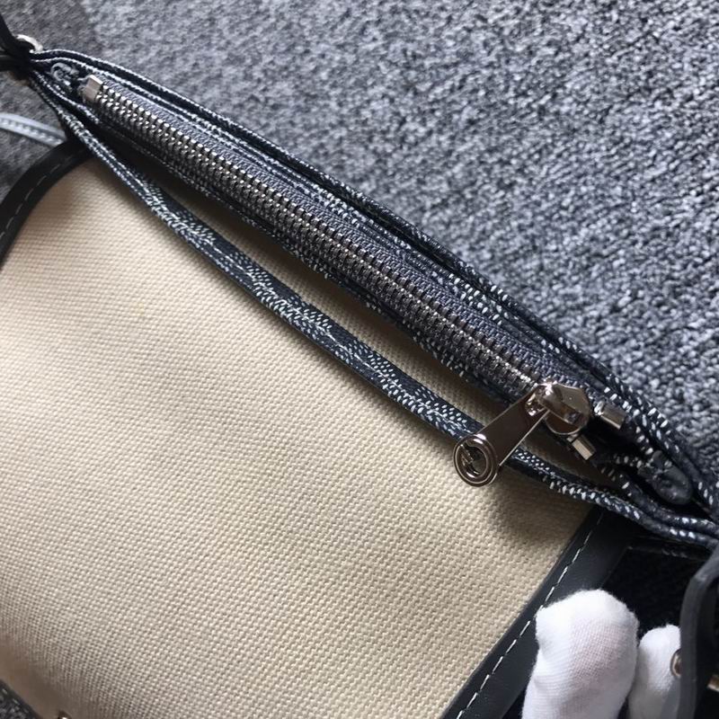GY Messenger Bag 20.5X2X14cm-8  (9)